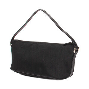 Gucci pouch Monogram Pochette black chic Boat